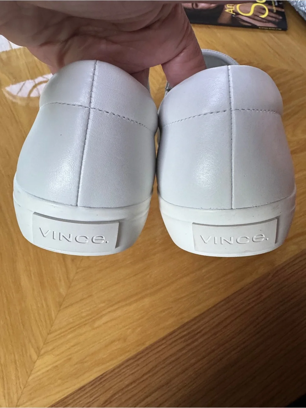 Vince White Leather Slip-On Sneakers Men’s Size 11M Textured Casual Shoes NWOT
